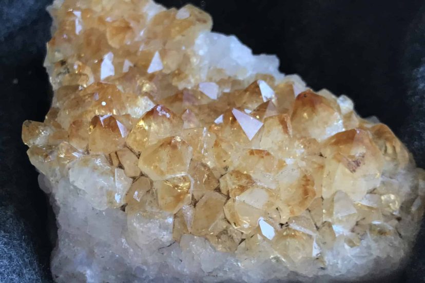 Crystals For Manifestation - Law Of Attraction Tips 101